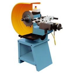 Lathes for the machining of brake discs and drums